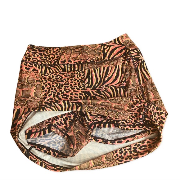 Stretchy animal print skort - Picture 2 of 2